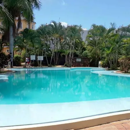 Beach Apartment Flic En Flac Exterior photo